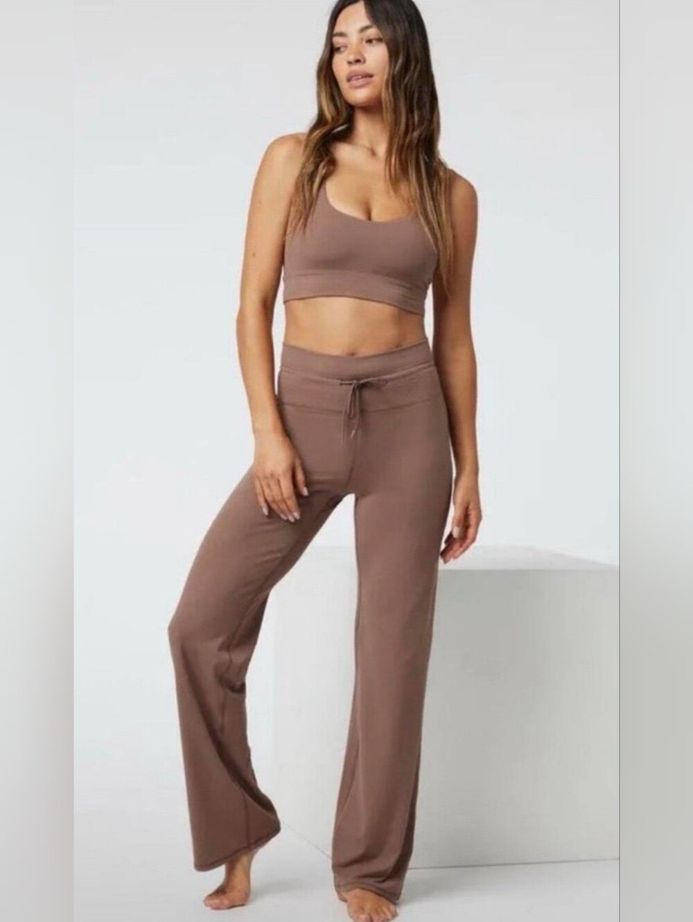 Vuori Daily Form Pants Yoga Flare Size XS VW489 Mauve